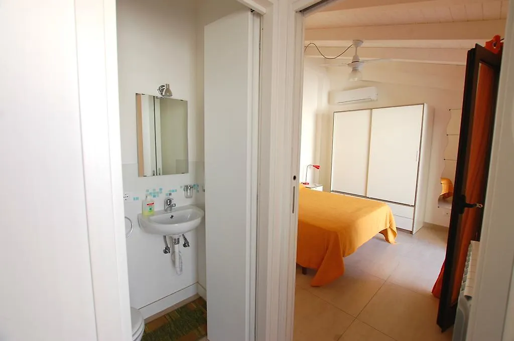 Casa Vacanza Donna Franca Castellammare del Golfo 0*,  Italia